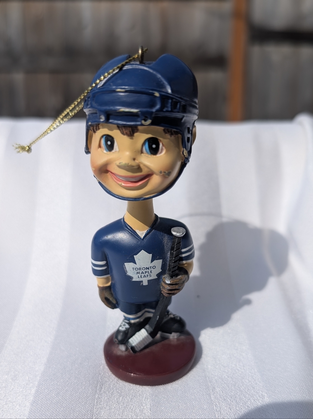Source Unknown Toronto Maple Leafs Navy Blue Hockey Player Ornament